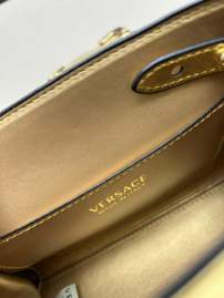 Picture of Versace Handbags _SKUfw210451346fw